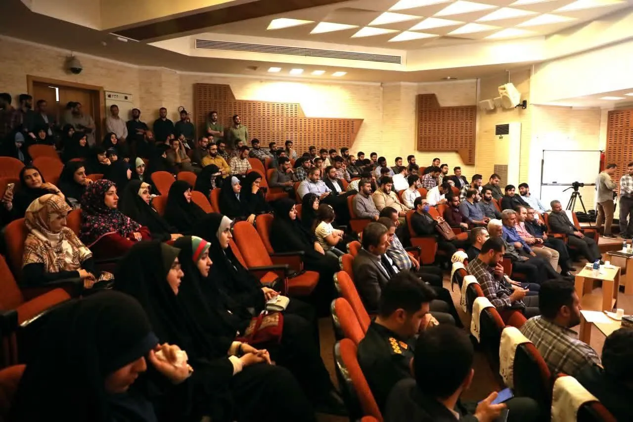 مراسم تجلیل از جهادگران گروه های جهادی استان گیلان در تالار حکمت دانشگاه گیلان