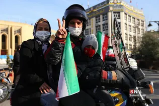 راهپیمایی یوم الله ۲۲ بهمن در تهران (3)