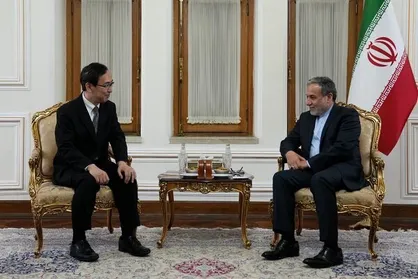 دیدار معاون ارشد سیاسی وزیرخارجه ژاپن با &laquo;عراقچی&raquo;+فیلم