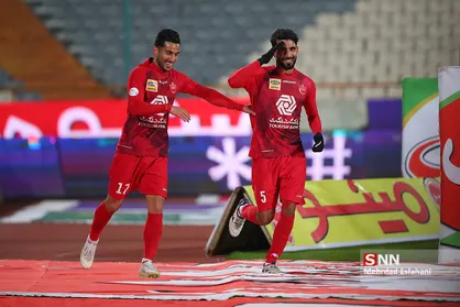 دیدار تیم های پرسپولیس و شهر خودرو مشهد