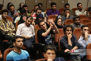 نشست نقد عملکرد دولت دوازدهم در دانشگاه شریف