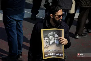 مراسم تشییع شهدای ناوگان دنا در میدان انقلاب تهران