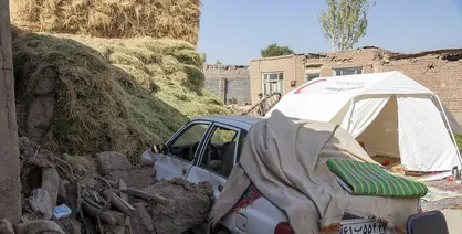 مصدومیت یک هزار و ۱۲۶ نفر در اثر زلزله خوی / بازسازی منازل تا قبل از شروع فصل سرما