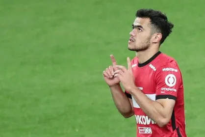 دغدغه مربی پرسپولیس از استفاده اورونوف در پست مهاجم یا وینگر