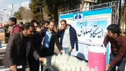 ایستگاه صلواتی با حضور دانشجویان سیرجان در محل نماز جمعه برگزار شد