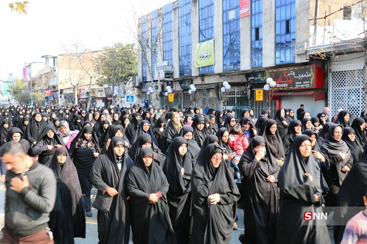 بی