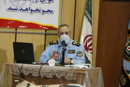 کارکنان نیروی هوایی ارتش، استوار و محکم پای انقلاب ایستاده&zwnj;اند