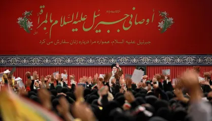 رهبر انقلاب: بانوان مراقب شیوه&zwnj;های نرم&zwnj;افزاری دشمن باشند / اسراییل ریشه&zwnj;کن خواهد شد + فیلم