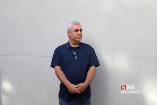ابراهیم حاتمی کیا در مراسم تشییع سید ضیا الدین دری 