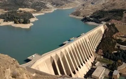 مصرف آب شرب تهران با زمان اوج تابستان برابر شد/ ۶۳ درصد ظرفیت سدها خالی است