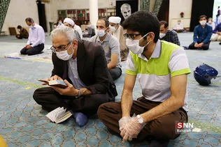 اقامه نماز عید فطر در مسجد دانشگاه تهران