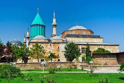 ۷۰۰ نسخه کتاب دستنویس فارسی در موزه مولانا قونیه وجود دارد