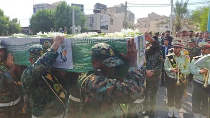 تشييع پیکر شهید مدافع امنیت در بندرعباس / پیکر شهید پناهی&zwnj;فرد به لرستان منتقل شد