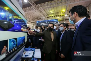 بازدید وزیر ارتباطات از نمایشگاه تلکام ۱۴۰۰