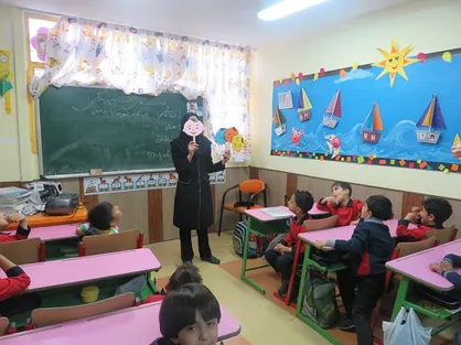برنامه هایی برای افزایش مهارت زندگی در بین دانش آموزان