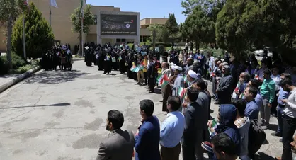 حمایت دانشجویان و اساتید دانشگاه شهید باهنر از خیزش دانشجویان آمریکا+تصاویر