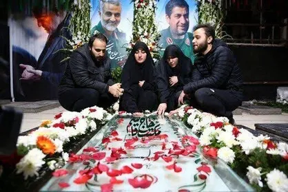 اعلام بیعت خانواده شهید سپهبد حاج قاسم سلیمانی با رهبر جدید انقلاب