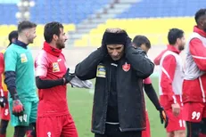 سرمربی تیم پرسپولیس به نشست خبری نمی‌رسد