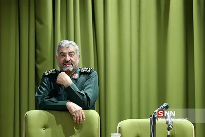 مردم تا پای جان پای اصول انقلاب ایستاده&zwnj;اند/ ممکن است افرادی توانایی ادامه نداشته باشند