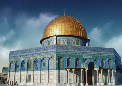حرکت ده&zwnj;ها هزار فلسطینی به سمت مسجد الاقصی در صبح روز &laquo;قدس&raquo; + عکس