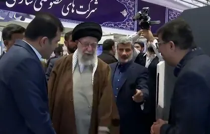گزارش نماینده یک گروه هشتاد نفره از اساتید و دانشجویان با محوریت دانشگاه شریف به رهبر انقلاب که کار راه&zwnj;اندازی سکوی ملی هوش مصنوعی را آغاز کرده&zwnj;ند