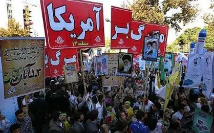انقلاب&zwnj;اسلامی معادلات بلوک شرق و غرب را به هم زد/ برآیند تحریم&zwnj;ها پوچ و بی&zwnj;نتیجه بوده&zwnj; است