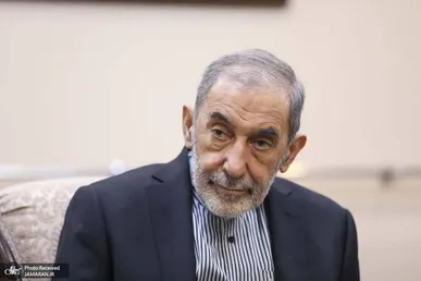 ولایتی: ساعت صفر فرارسیده و پرتابگرها آماده می‌شوند + عکس