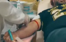 حضور چشمگیر زائران و مجاوران در پایگاه انتقال خون حرم مطهر رضوی