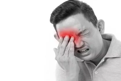 مضرات مالش چشم&zwnj;ها