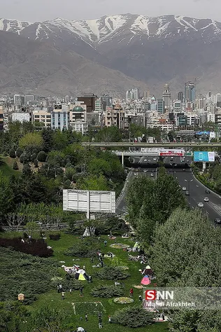 روز طبیعت در پل طبیعت تهران