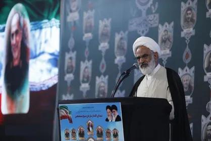حجت&zwnj;الاسلام حاجی&zwnj;صادقی: ملت ایران مقاومت و سازش&zwnj;ناپذیری را از امام حسین (ع) آموختند