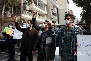 تجمع دانشجویان ایرانی در اعتراض به‌ اقدام ضدحجاب هند