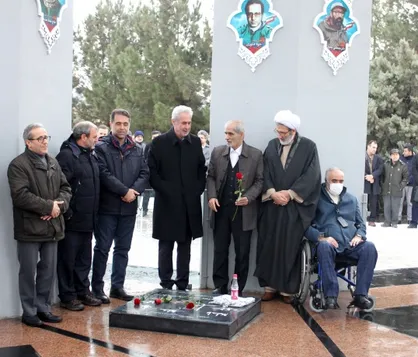 برگزاری آئین غبارروبی و عطر افشانی مزار مطهر شهدای گمنام دانشگاه تبریز