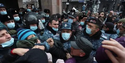 گسترش اعتراضات علیه پاشینیان به مقابل پارلمان و اقامتگاه ریاست جمهوری