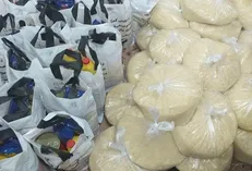 ۱۵۰ بسته معیشتی از سوی جهادگران پلدختر بین محرومان منطقه باغ گل گل توزیع شد