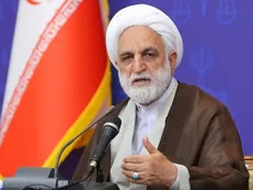 با منطق و موازین حقوقی در مقابل ظالمان باید ایستاد