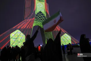 نور افشانی در شب سالگرد پیروزی انقلاب اسلامی