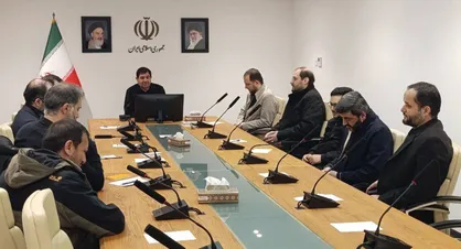 مخبر: رهبر سوم انقلاب تجمیع صفات خردمندی، شجاعت و جوانی است/ آمریکا با قدرت مردم ایران در نزد ملت ها، مطرود، محکوم و منفور شده است