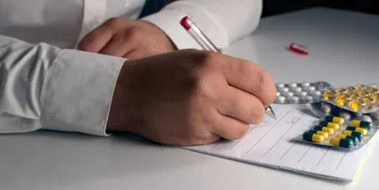 ارز ۴۲۰۰ تومانی، عامل قاچاق ۶۰ درصدی دارو از کشور