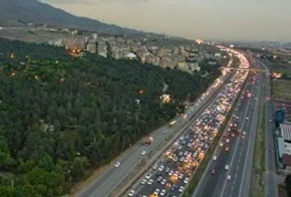 ترافیک سنگین و باران در همه جاده&zwnj;های شمال/ منطقه یک آزاد راه تهران-شمال تا ساعت ۲۴:۰۰ روز ۳ آبان مسدود است