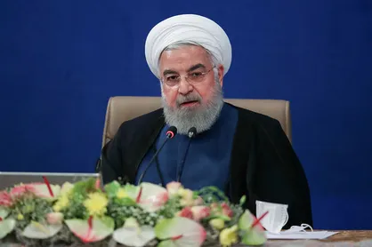 تقدیر روحانی از خانواده&zwnj;های سه شهید حوزه سلامت کشور