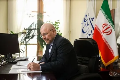 قالیباف انتخاب کارن همایونفر را به&zwnj;عنوان چهره سال هنر انقلاب تبریک گفت