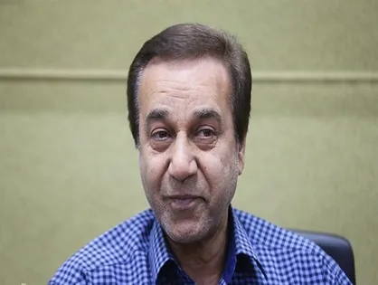 ماجرای مواجهه اولین خواننده پس از انقلاب با یک فرمانده رژیم شاه در میدان ژاله/ گلریز: دشمن بداند مردم هنوز پایبند این انقلاب هستند