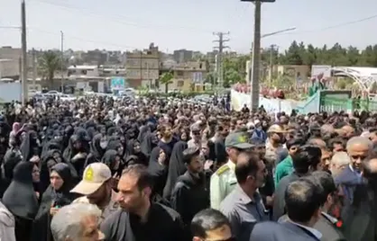 تصاویری از جمعیت حاضر در تشییع شهدای حمله مزدوران رژیم صهیونیستی به دادگستری زاهدان