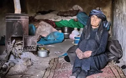 بسیج دانشجویی دانشگاه رازی اقدام به توزیع کمک&zwnj;های نقدی بین نیازمندان کرد
