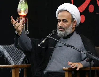 پناهیان در مناجات&zwnj;خوانی دانشگاه امام صادق(ع): سر خدا کلاه نگذار! + فیلم