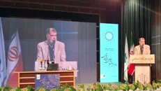 باهنر: دولت آیین نامه‌ای برای حمایت از احزاب تدوین کنند