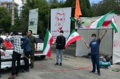 غرفه فرهنگی &laquo;رأی من هدیه به حاج قاسم&raquo; به همت دانشجویان اردبیلی راه&zwnj;اندازی شد