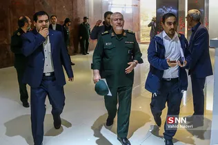 ورود سرلشکر سیدیحیی رحیم صفوی، دستیار و مشاور عالی فرمانده کل قوا به محل برگزاری همایش 