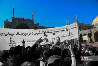 روز نوزدهم دی ماه، یادآور حماسه بزرگ و با شکوهی است که برگ دیگری از کتاب زرین انقلاب اسلامی را رقم زد. 19 دی سالروز قیام خونین مردم قم است؛ همان روزی که در تاریکی استبداد و ستم روزنه ها را به سوی روشنایی گشود و روند انقلاب را به گونه ای شکل داد که طومار دو هزار و پانصد ساله نظام شاهنشاهی در مدت زمان کوتاهی در هم پیچیده شود. این روز بزرگ و به یاد ماندنی را گرامی می داریم و بر شهیدان و ایثار گران این حماسه جاوید درود می فرستیم .